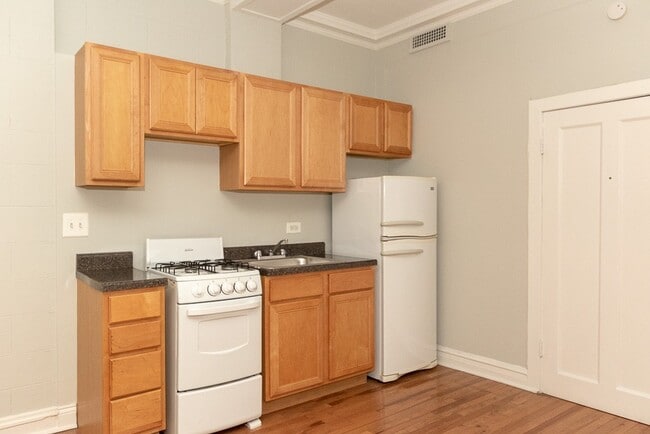 Photo - 4752 N Paulina Unit 301