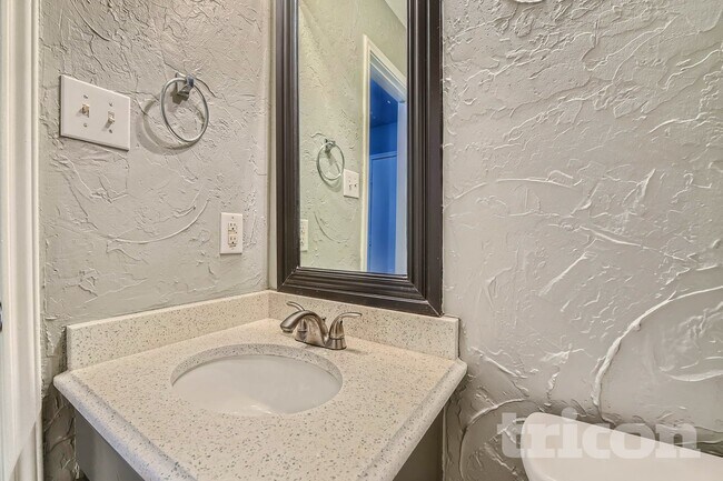 Photo - 220 Flatwood Dr