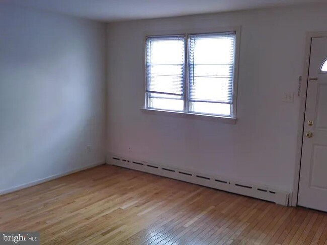 Photo - 1071 Colwell Ln Unit 2