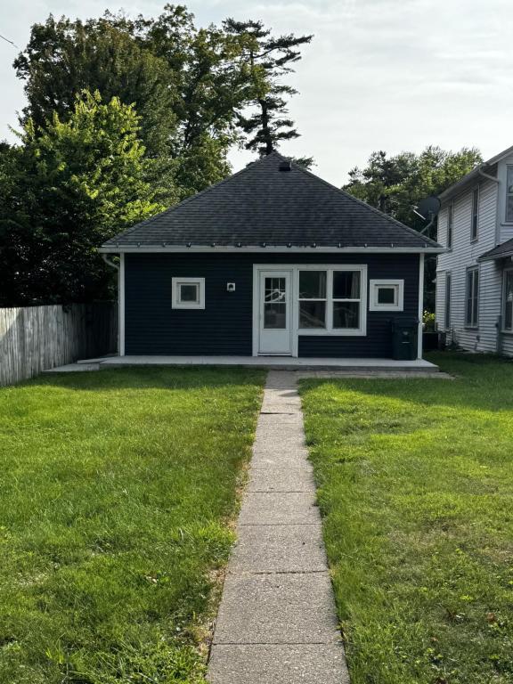 Photo - 129 Roscoe Ave