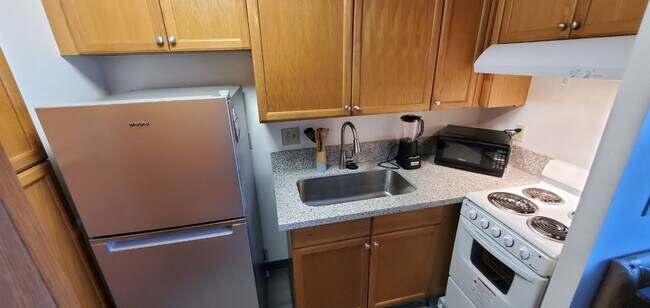 Photo - SALT LAKE - 12th FLOOR FULLY FURNISHED STUDIO - WINDOW AC, ASSIGNED COVERED PARKING. POOL. SECURE... Unit 1207