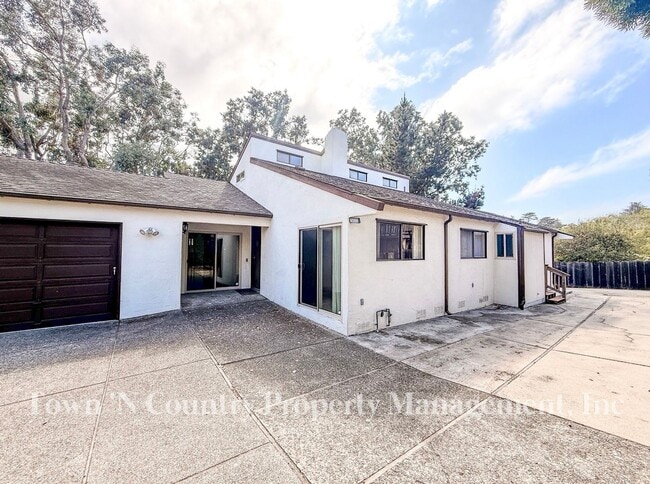 26142 Carmel Knolls Dr