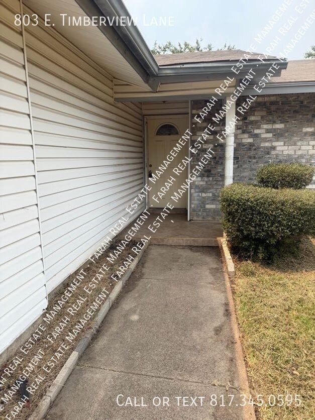 803 E Timberview Ln