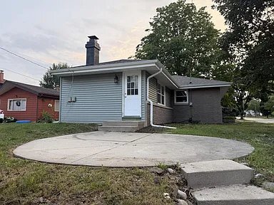 8035 W Warnimont Ave