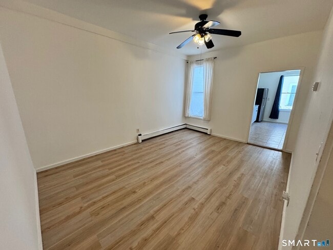 Photo - 1 Seeley St Unidad 2