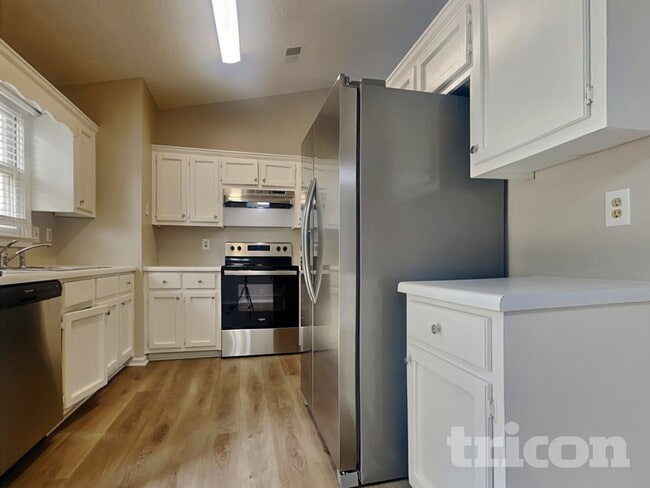 Photo - 2492 Morning Dew Pl