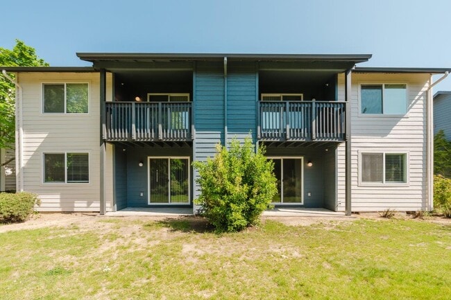 Private Balcony or Patio - Aspire Columbia Ridge