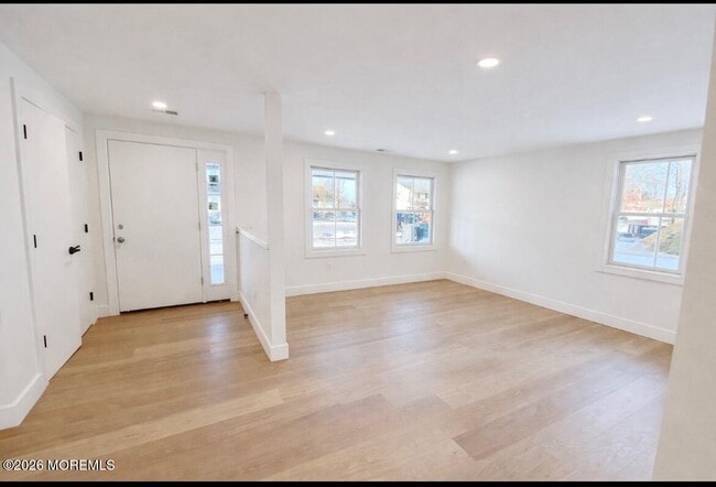 20 Roslyn Dr
