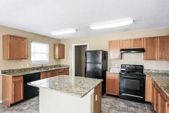 Photo - 5768 N Peppereel Way