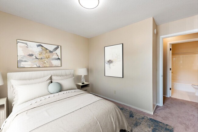 Photo - Shamrock Court Apartments