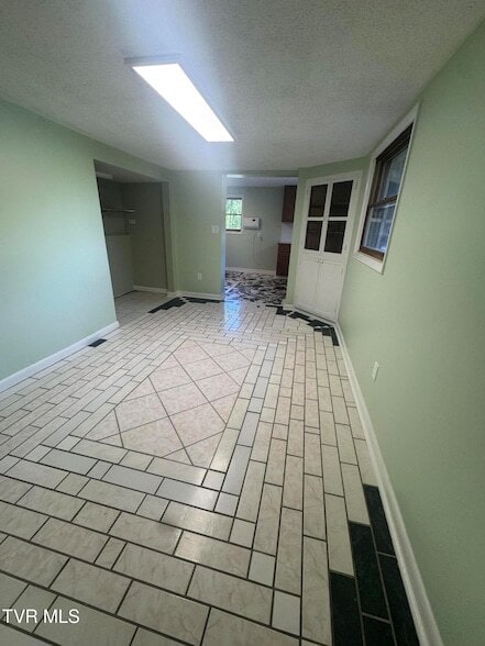 Photo - 171 Gilmer St