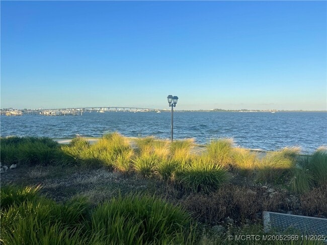 Photo - 118 NE Bay Dr