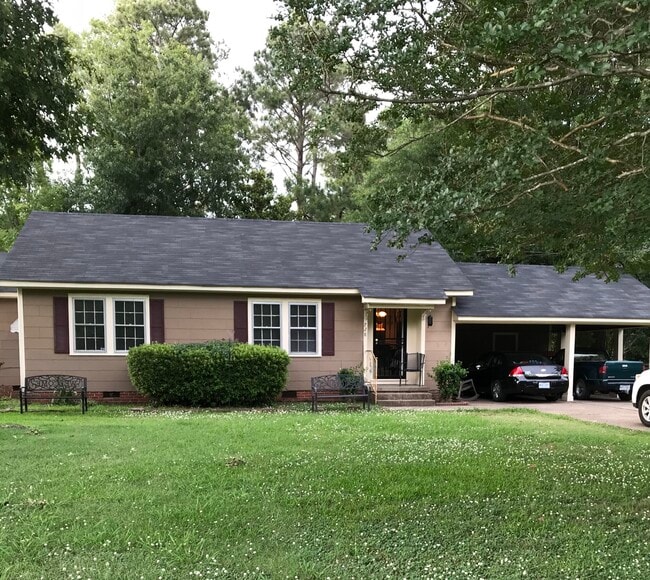 Building Photo - 728 Sewanee St Rental