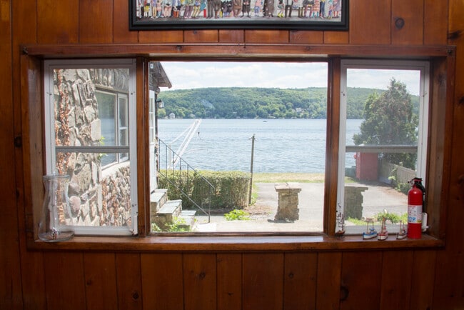 Photo - 49 somerville rd