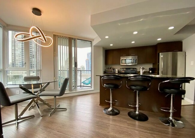 Photo - 1212 Howe St Unité 900