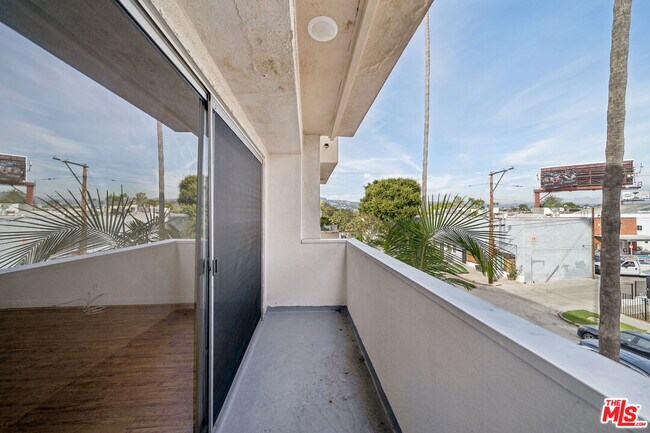 Photo - 131 Orlando Ave Unit 201