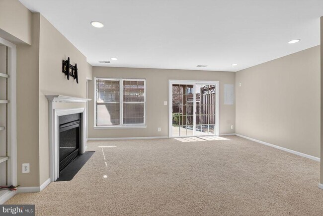 Photo - 43265 Sunderleigh Square