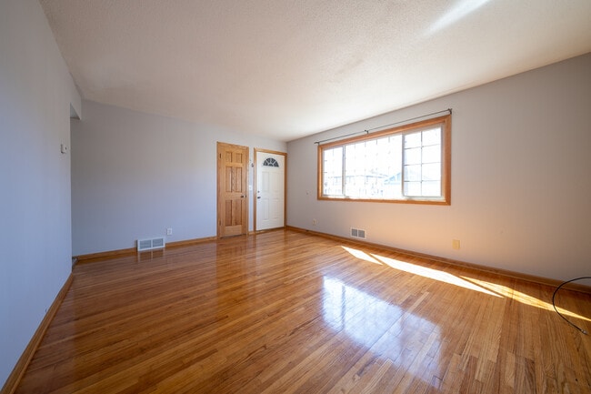 Photo - 3821 Clinton Ave