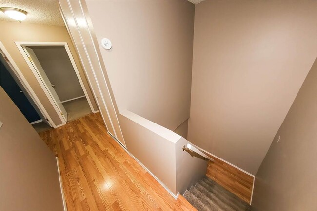 Photo - 120 Niakwa Rd