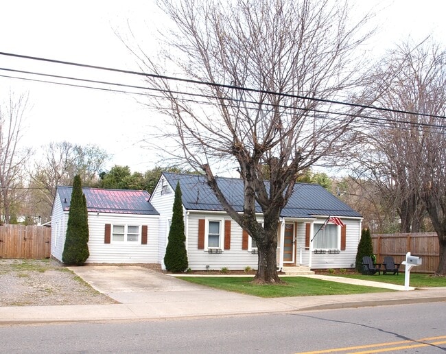 Building Photo - 316 Hazelwood Ave