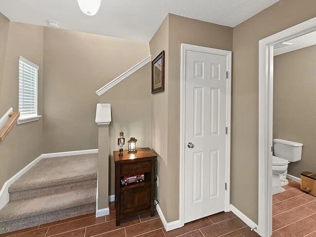 Photo - 664 Sunny Stroll Dr