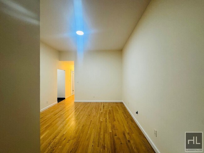 Photo - East 91st Street Unidad 2G