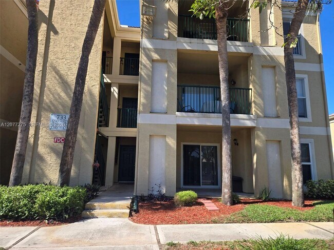 733 Riverside Dr Unit 1220