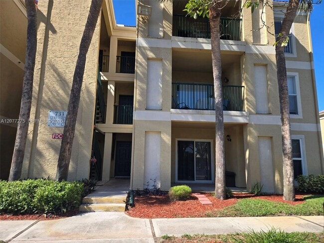 Photo - 733 Riverside Dr Unit 1220