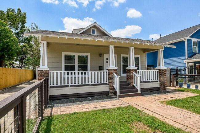 Photo - 1307 Walton St