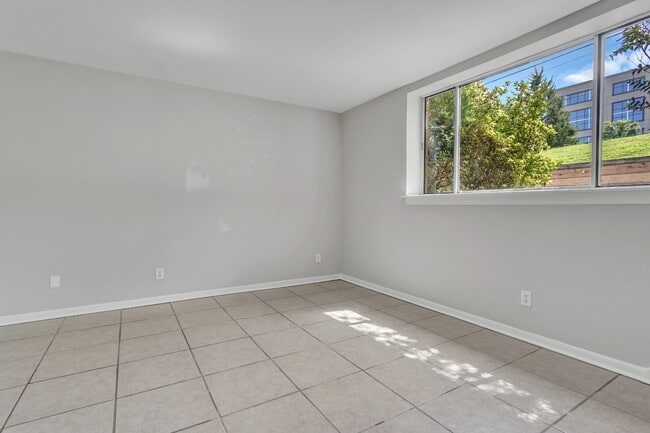 Photo - 622 Ermac Dr