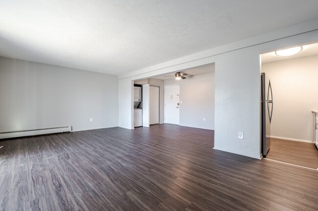 Lakeshore Drive Apartment Homes
