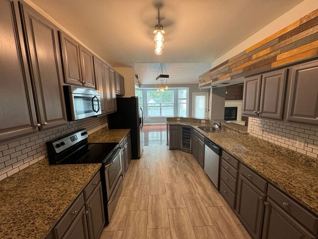 Photo - Beautiful 3 Bedroom Single Family Home nea...