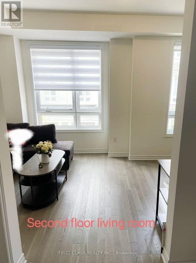 Photo - 6 Massachusetts Ln