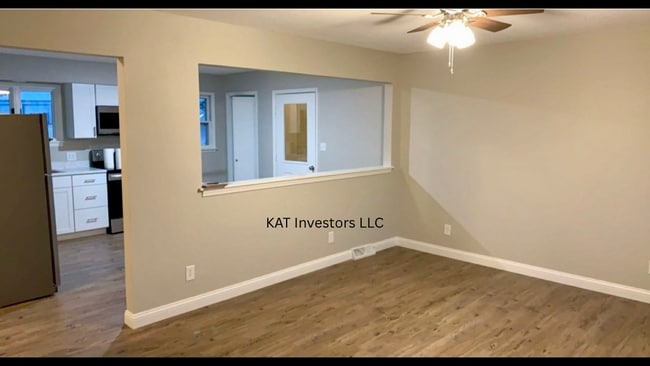 living room - 17675 US-61