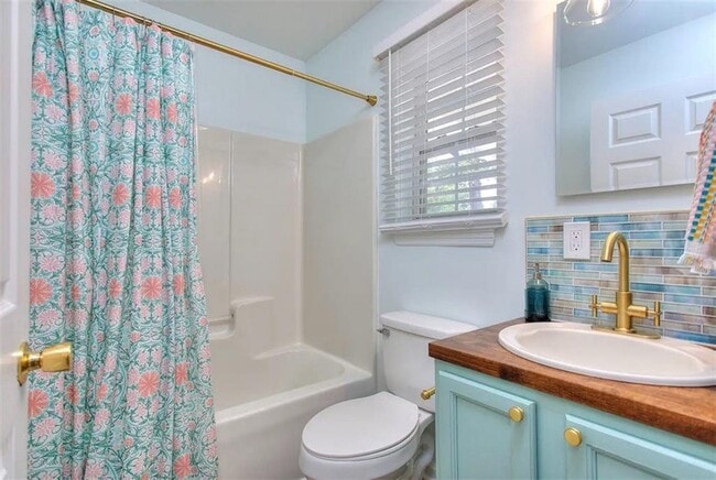 Photo - 1288 Lucile Ave SW