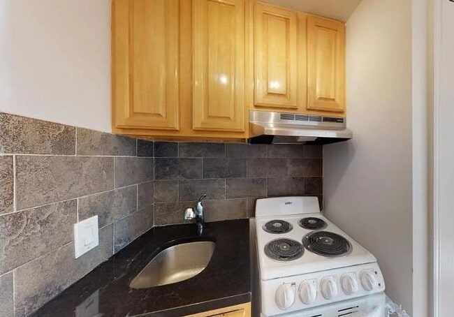 149 1st Ave Unit 9F