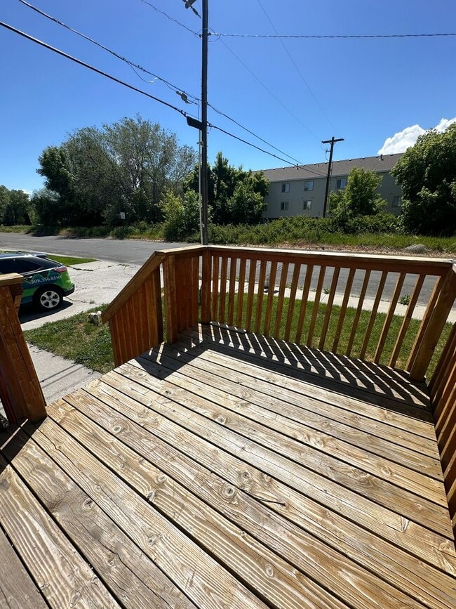 Photo - O7RT Unit #1 (Upstairs)
