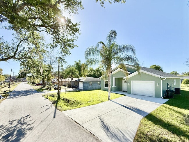 Photo - 242 Petteway Dr