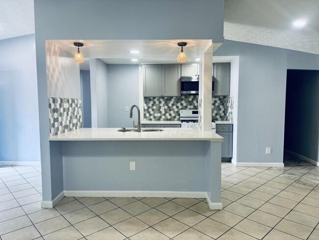Photo - 5573 Singleton Rd