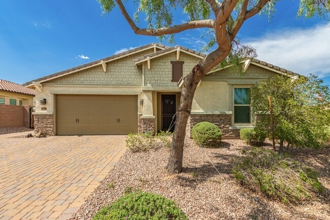 Photo - 18576 W Pierson St Casa