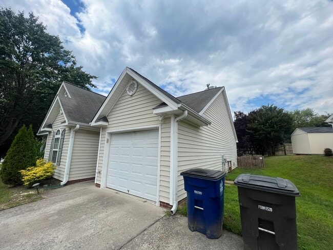 Photo - 2445 Somerset Pl Dr