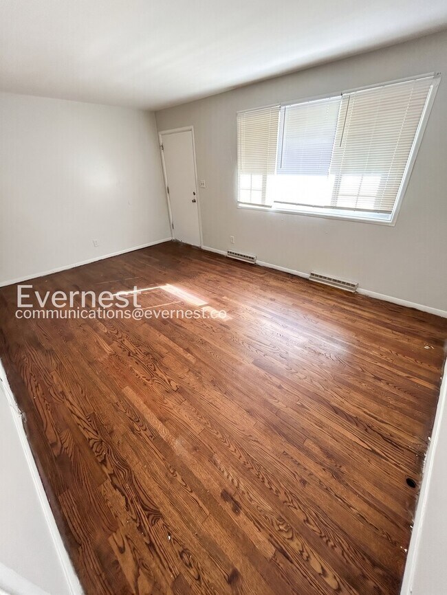 Photo - 3 Bed/1 Bath Home with Fenced Yard / Pet-Friendly / Vouchers Accepted / Available Now!