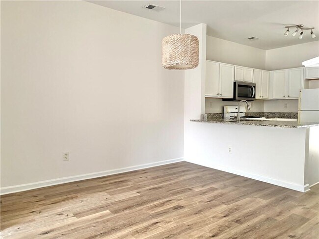 1581 Cove Creek Cir