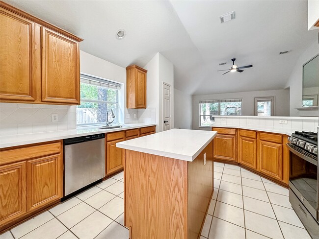Photo - 126 N Willow Point Cir