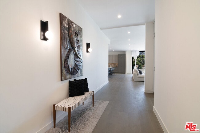 Photo - 10563 Ashton Ave Unit 2