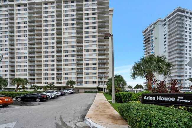 Photo - 300 Bayview Dr Unit 1411