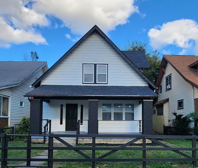 Photo - 261 N PERSHING AVE