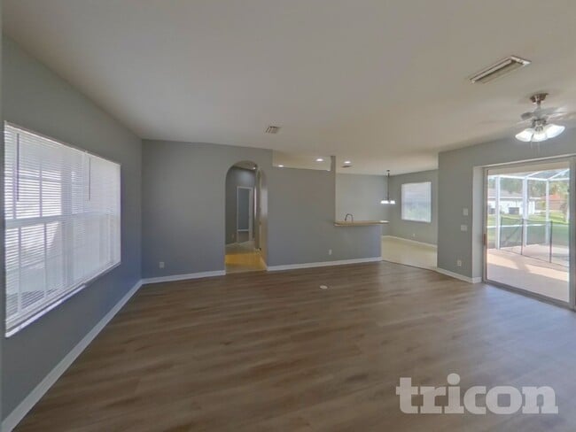 Photo - 4098 Twinbush Terrace