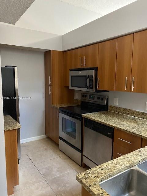 Photo - 1385 Crystal Way Unidad L