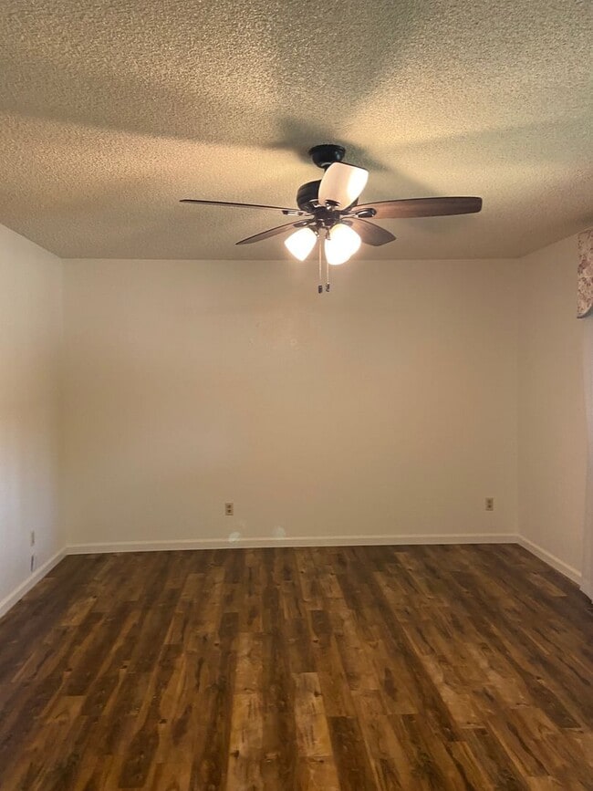 1605 Jacquelyn Way